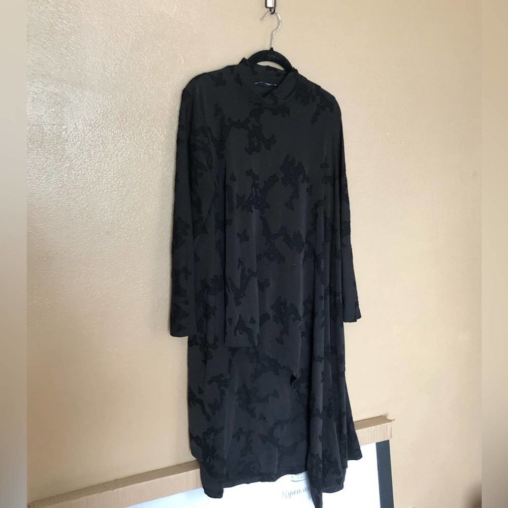 Alembika Black Patterned Tunic with Uneven Hem Size ‘2’